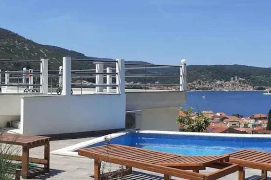 Vis - Luxury Holiday Villa With Swimming Pool Exterior foto